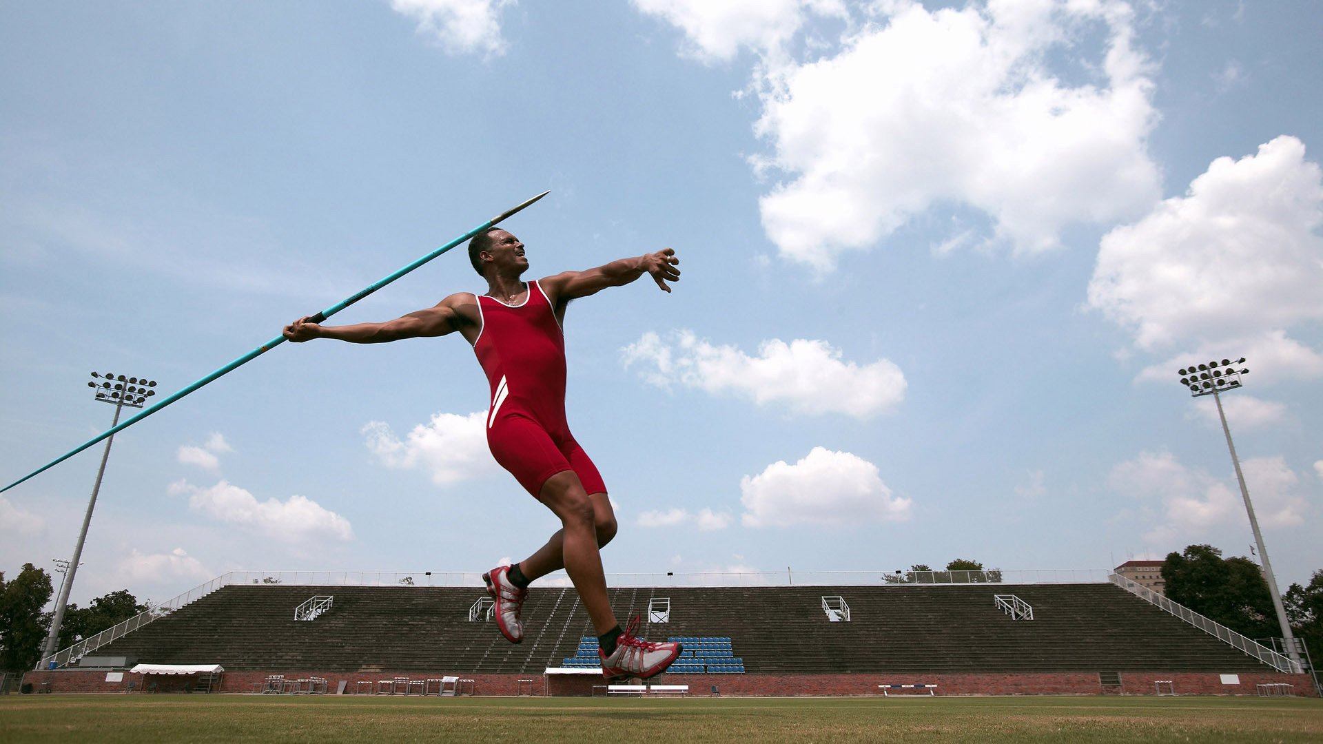 冠军球队举办球员家庭日活动增强团队凝聚力,家庭足球队