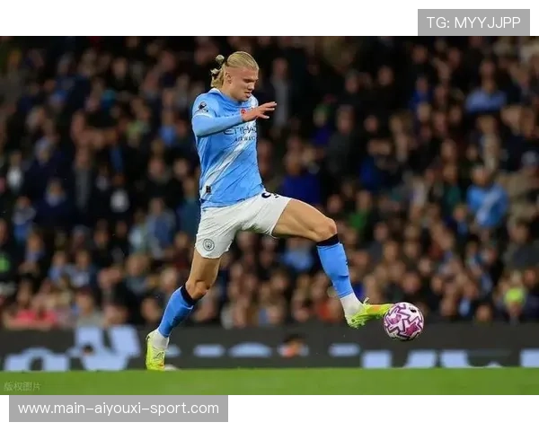 皇马锁定哈兰德式超级中锋，豪华阵容再升级！